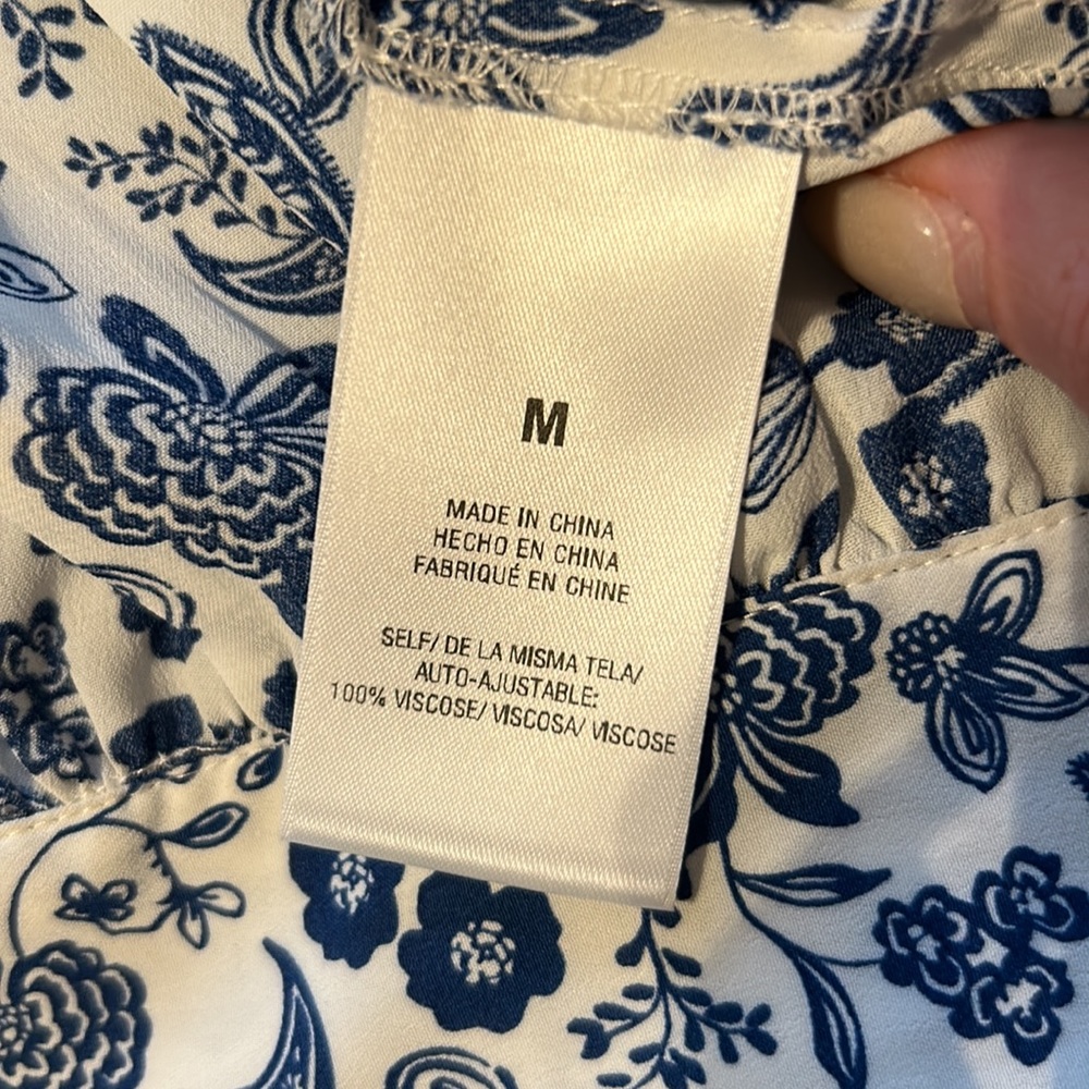 FAVORITE DAUGHTER Blue floral silky crop blouse - Picture 6 of 8